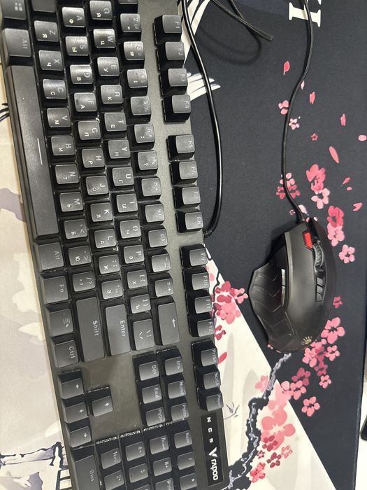 Продаю мышку и клавиатуру