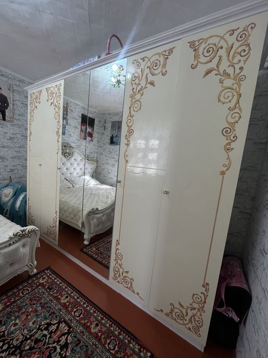 Продается спальный гарнитур в идеальном состоянии