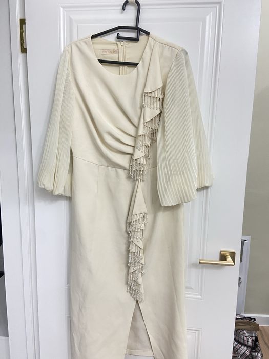 Продам красивые вечерние платья!