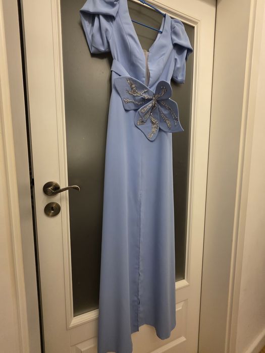 Vând rochie brand Maravissi de ocazie IMPECABILĂ, negociabil, bleu ci