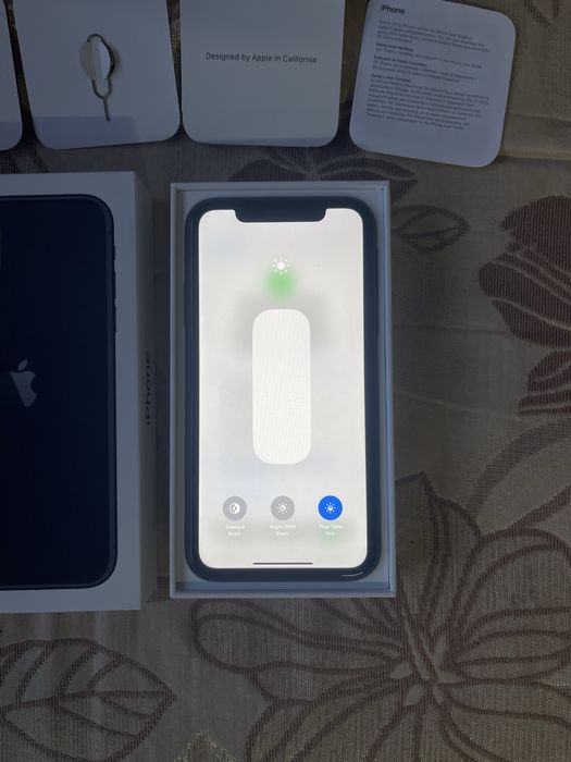 iPhone 11. Акум 81%.