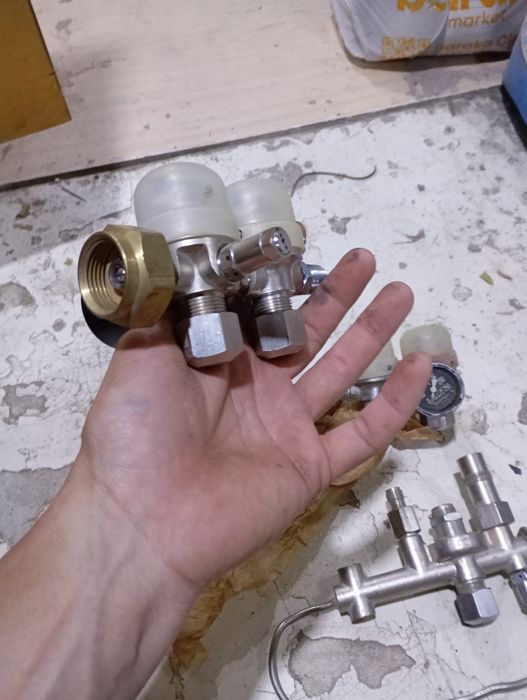 Продаю Кислородные Редуктора бу и новый