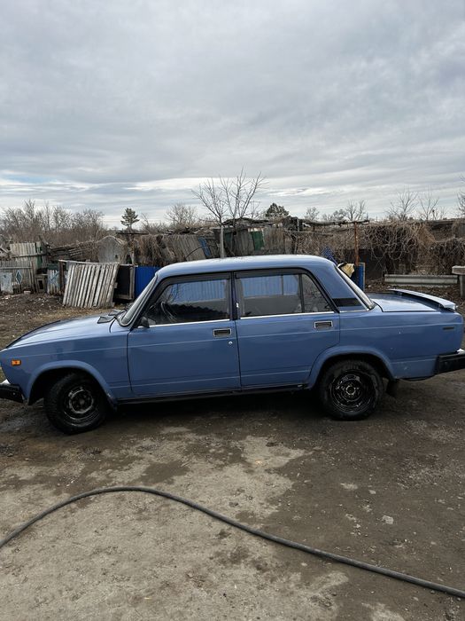 Продам Ваз 2107 год выпуска 2002