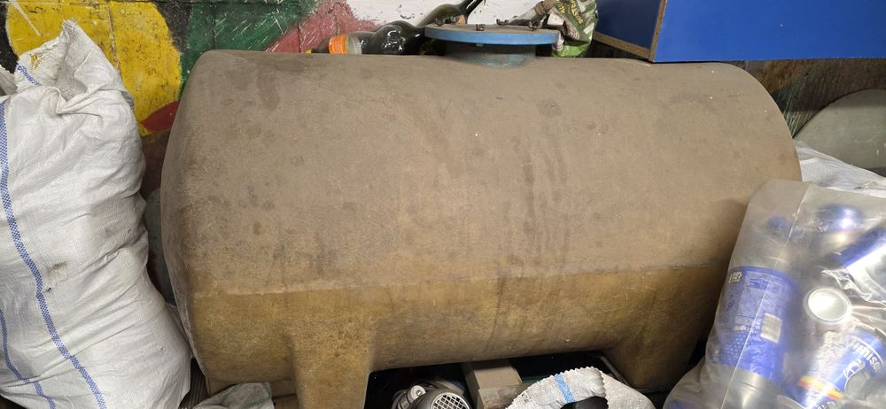 Butoi vin  fibră de sticlă  400 litri