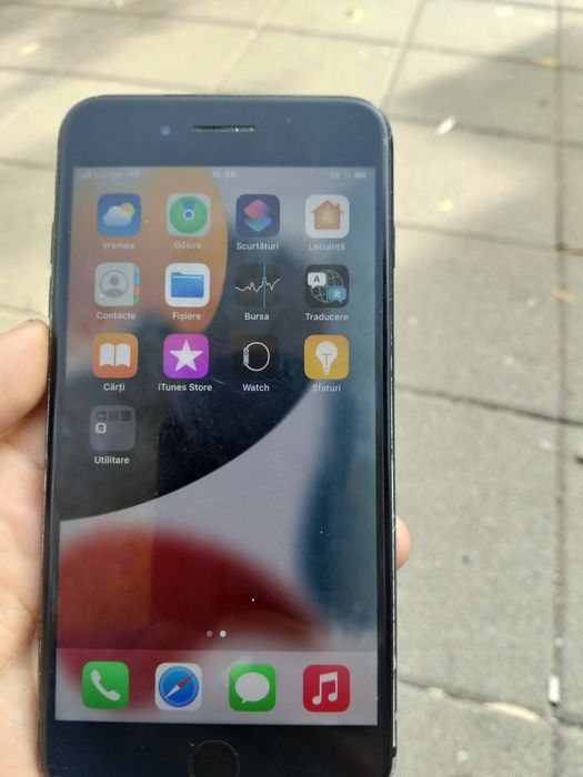 Vând iPhone 7 pluș