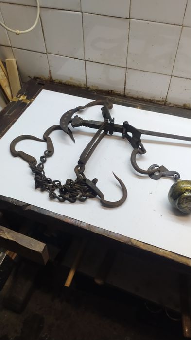 продавам много стар ръчно направен кантар с топуз