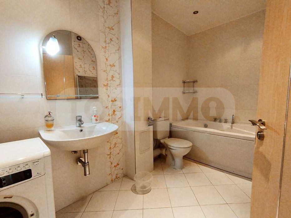 Дава се под наем Четиристаен апартамент в к.к. Св.Св. Константин и Елена - 125 кв.м за 1200 € - Снимка #7