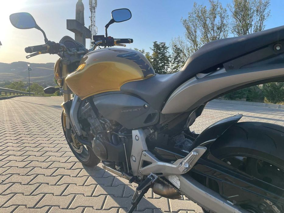 Motocicleta Honda Hornet PC 41
