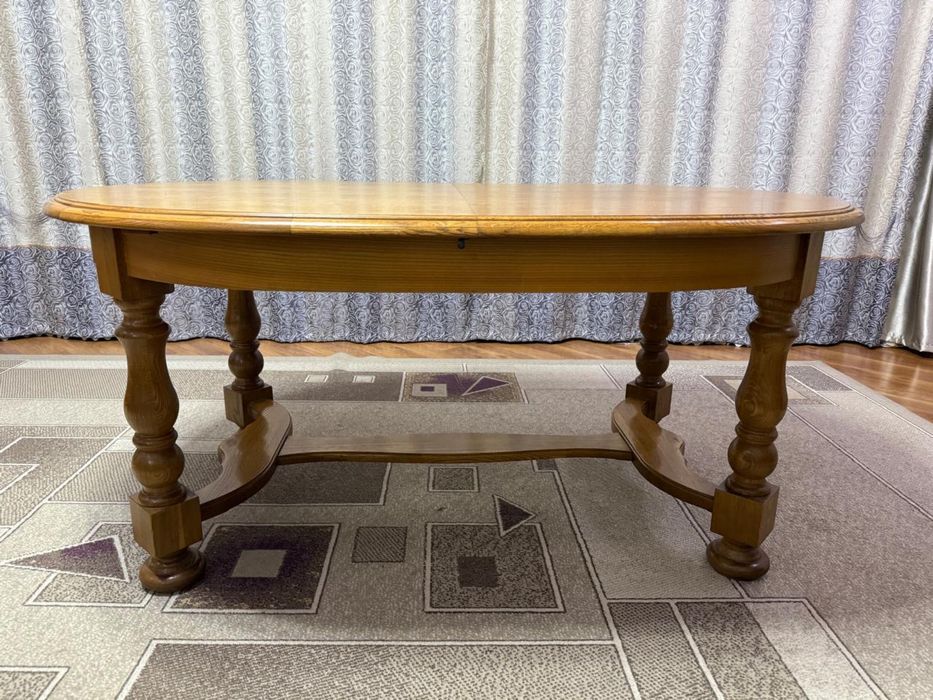 Продам дубовый стол