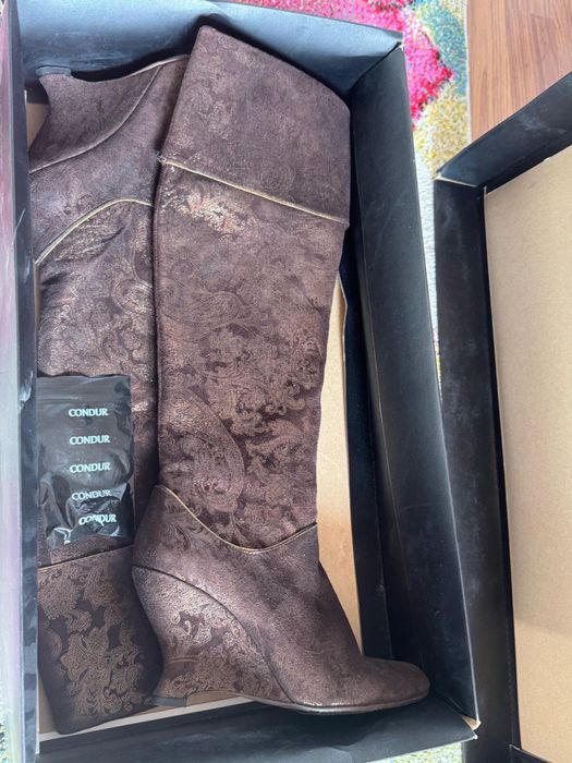 Cizme Condur superbe piele pentru doamne, noi, cu eticheta, Mar.37’