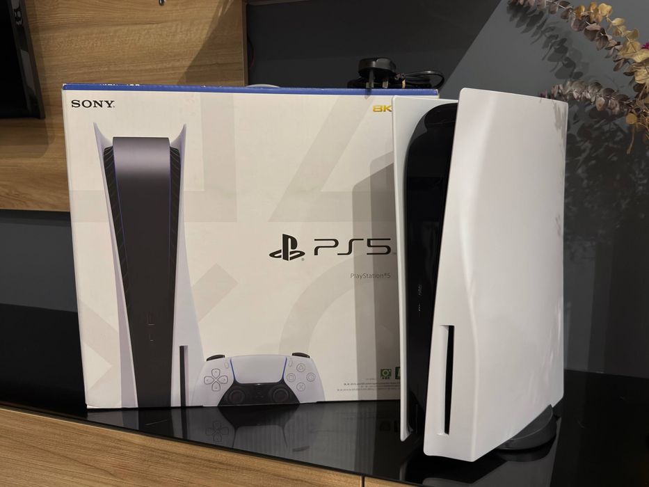 Sony PlayStation 5 PS5 Disc Edition + 3 игры