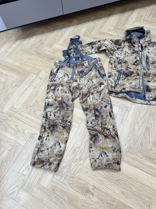 Продам костюм Ремингтон