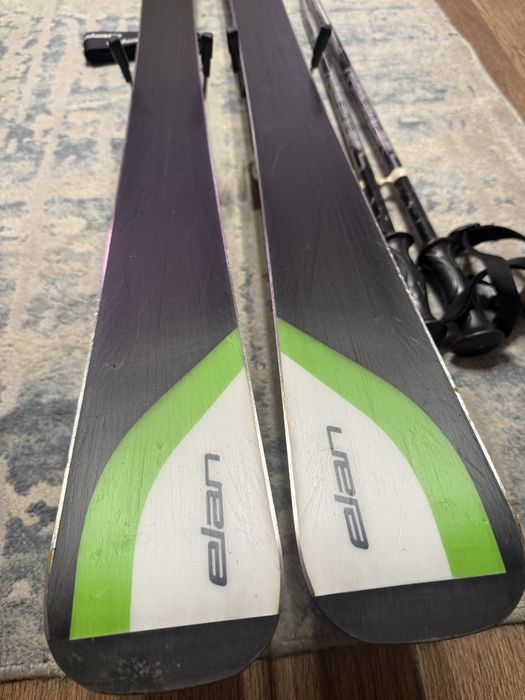 Продам комплект. Лыжи и ботинки.