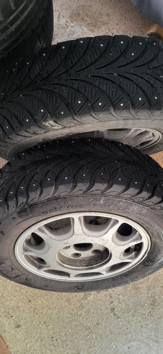 Продам комплект шин на дисках
