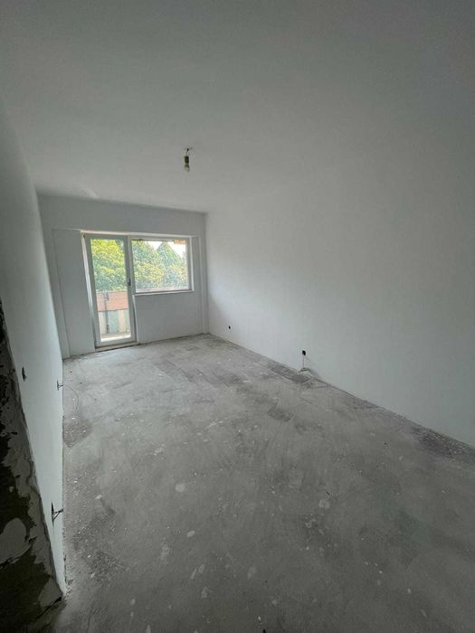 Apartament 4 camere, etaj 3, 2 băi, 2 balcoane