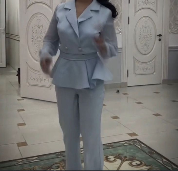 Костюмы двойки и платье