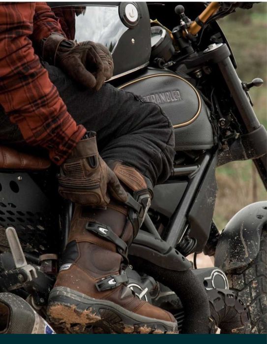 Продам мотоботинки Forma