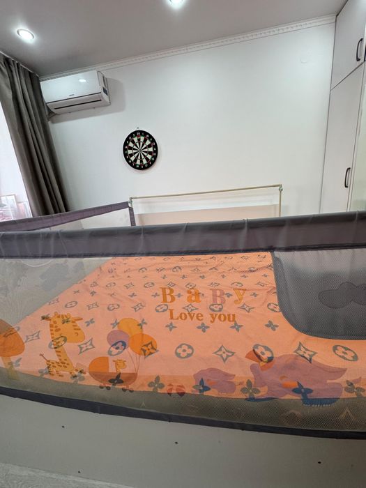 Продам кровать с бортиками