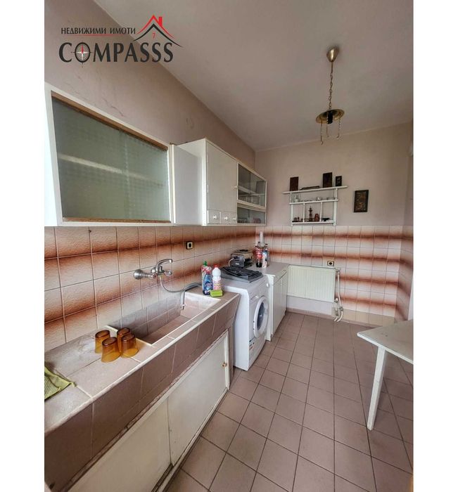 Продава се Двустаен апартамент в Добрич, Център - 67 кв.м за 1104 €/кв.м - Снимка #2