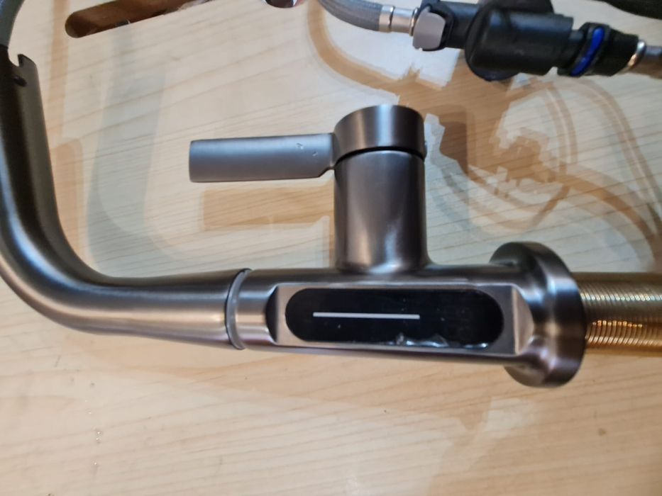 Baterie Lavoar/Bucătărie cu Duș Extractibil și Display LED Temperatură