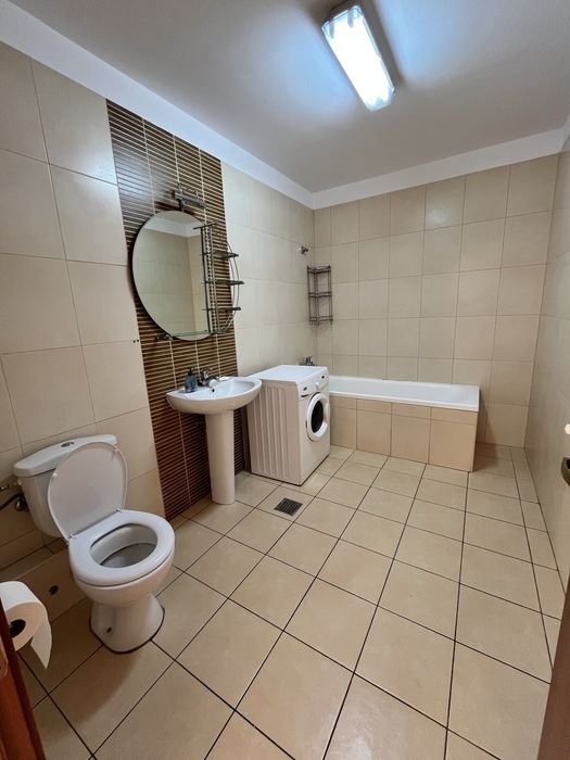 Inchiriez apartament 2 camere Confort City