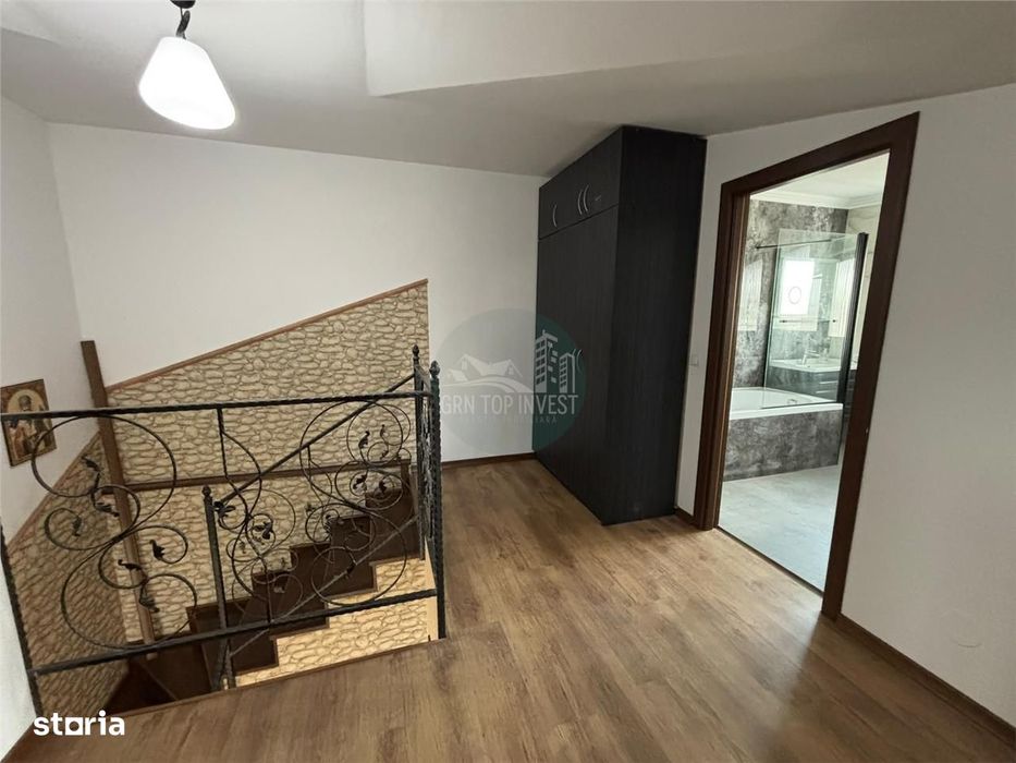 Casa 5 camere 4 bai 426 mp teren zona Arhitectilor