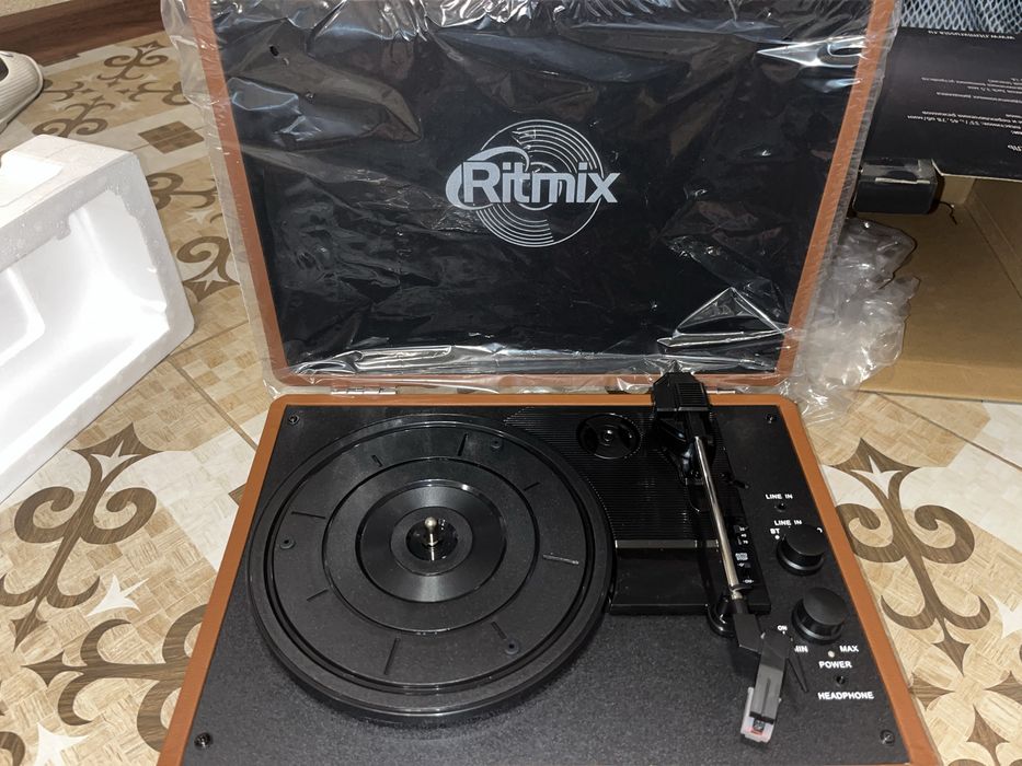 Ritmix LP 160b brown