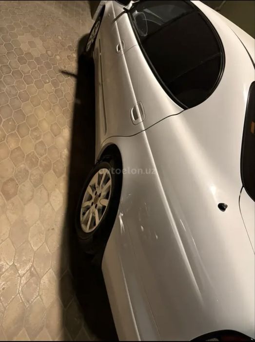 Leganza 2002 yil яхши холатда