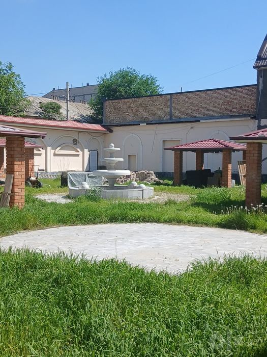 Продаётся  дом. Метро Б.И.Й.