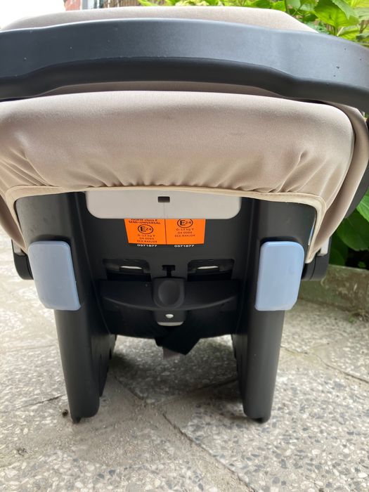 Бебешка бежова количка Peg Perego