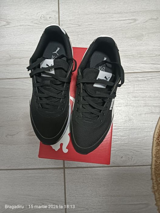 Vând adidași puma