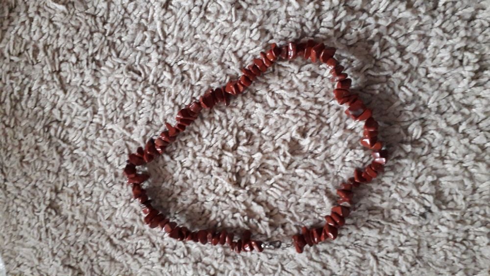 Нови гривни и гердани от естествени материали 5 лв