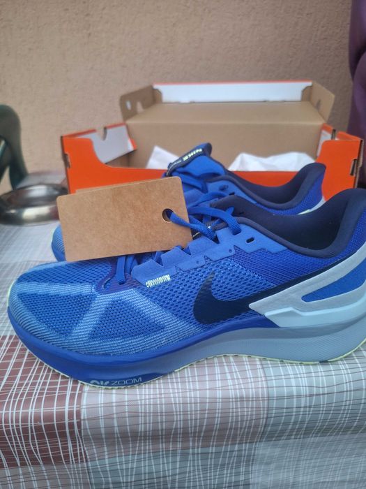 Маратонки  Nike.