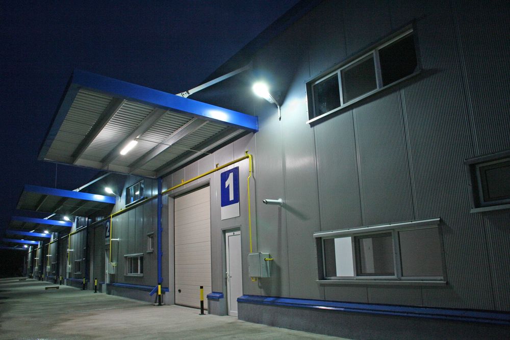 De inchiriat depozit / hala / birouri /  Craiova 300mp