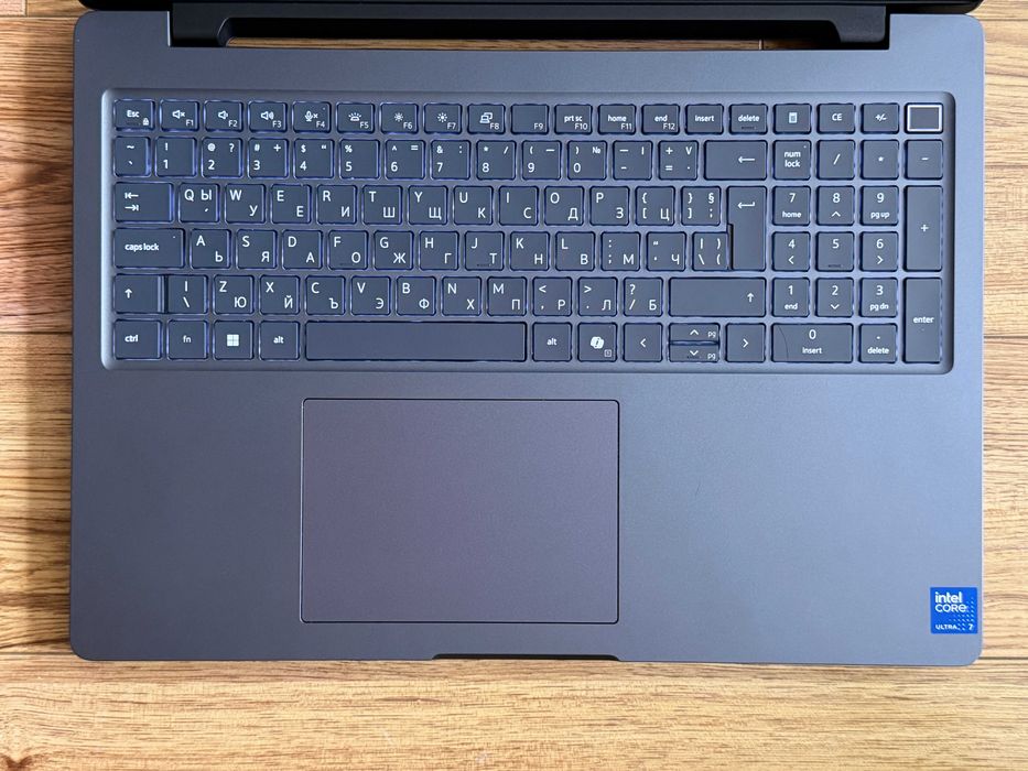Dell Pro Max 16`Core Ultra 7-265H/64GB DDR5/1TB SSD/Nvidia RTX Pro 1000-8GB/Гаранция 27м/WUXGA 1920x1200