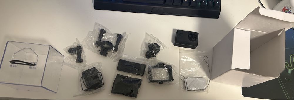 Go pro kamera.      S