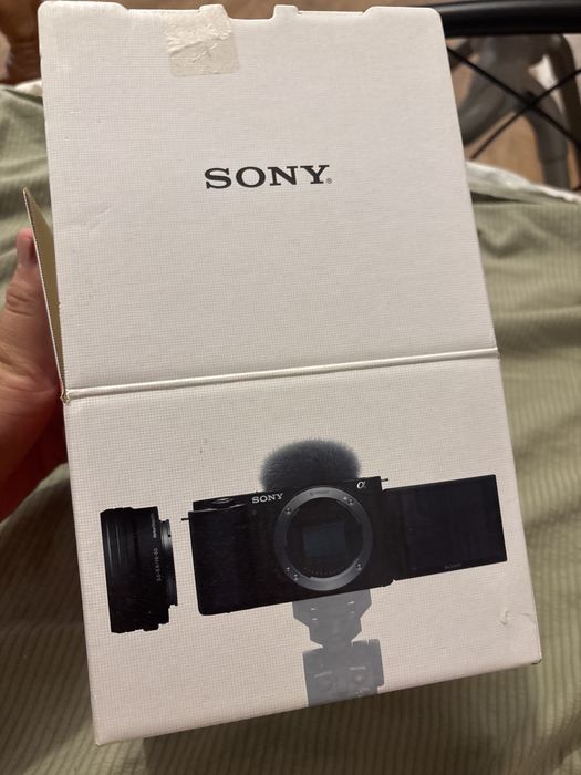 Sony ZV-E10 в идеальном состоянии