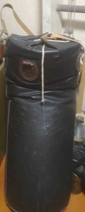 Продам грушу боксерскую