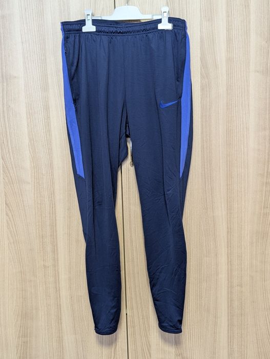 Pantaloni sport lungi de bărbați Nike Dri-Fit, mărimea M