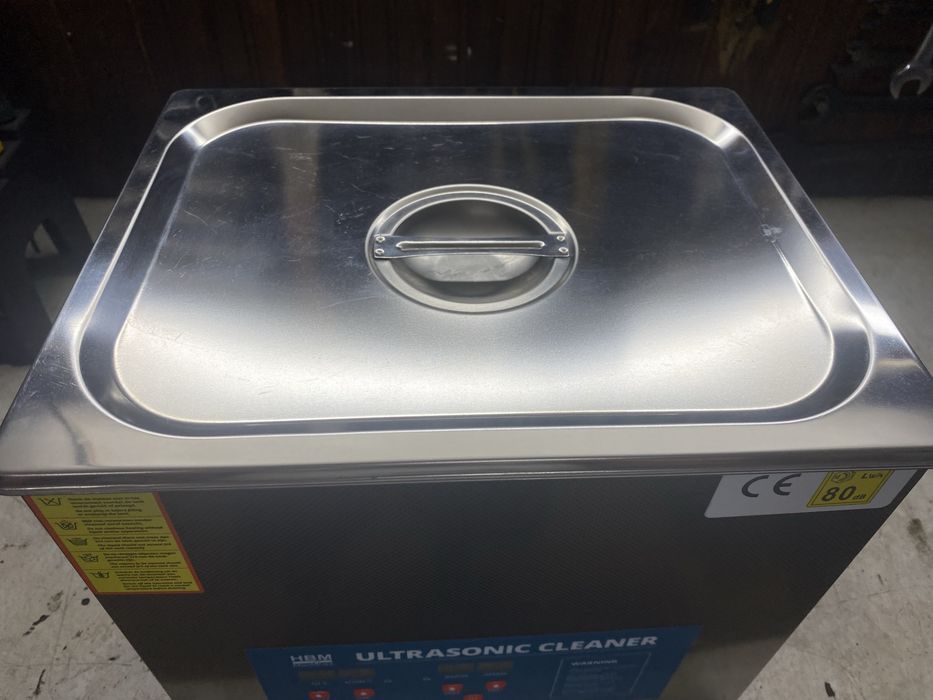 Професионална ултразвукова вана HBM 10L 240W с подгряване + препарат