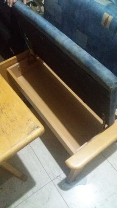 Colțar cu masa de bucătarie