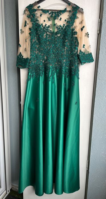 Rochie nașă verde smarald