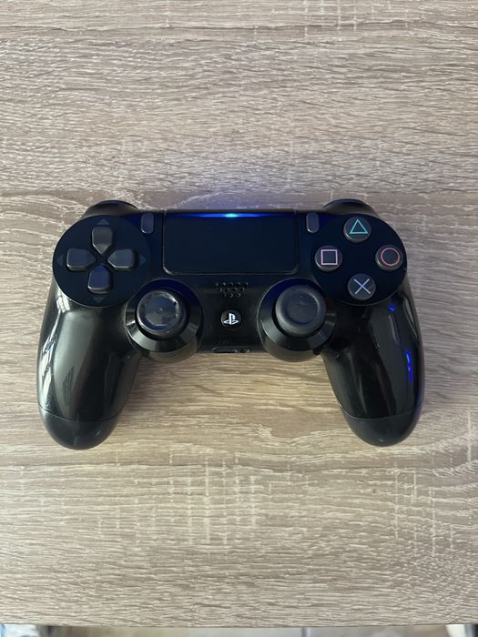 Playstation 4 500GB + 500GB