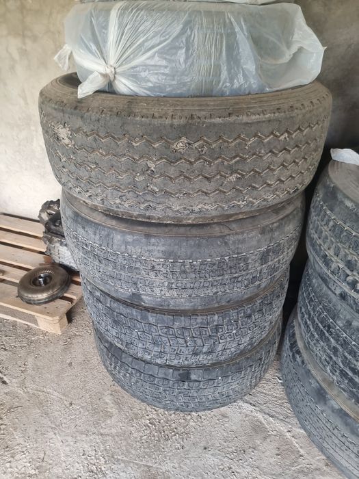 Продам б/у  шины  для Фуры