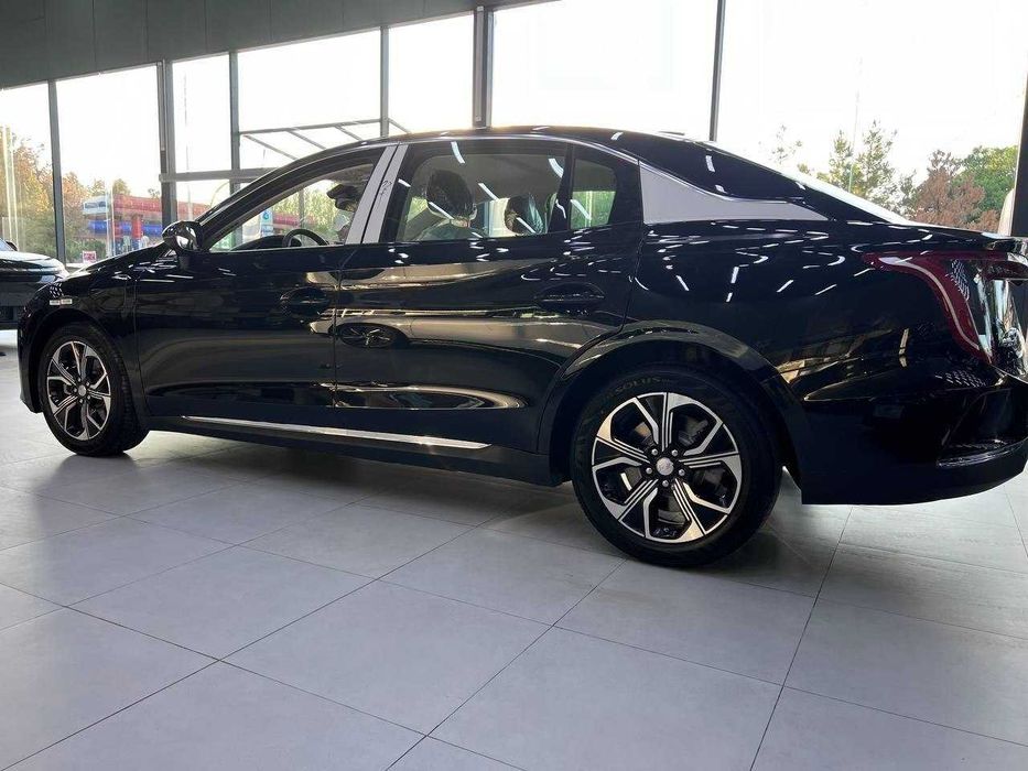 Hongqie EQM5 610km Plus 0% Ustamada