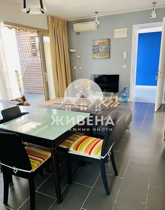 Продава се Двустаен апартамент в Обзор - 84 кв.м за 923 €/кв.м - Снимка #1