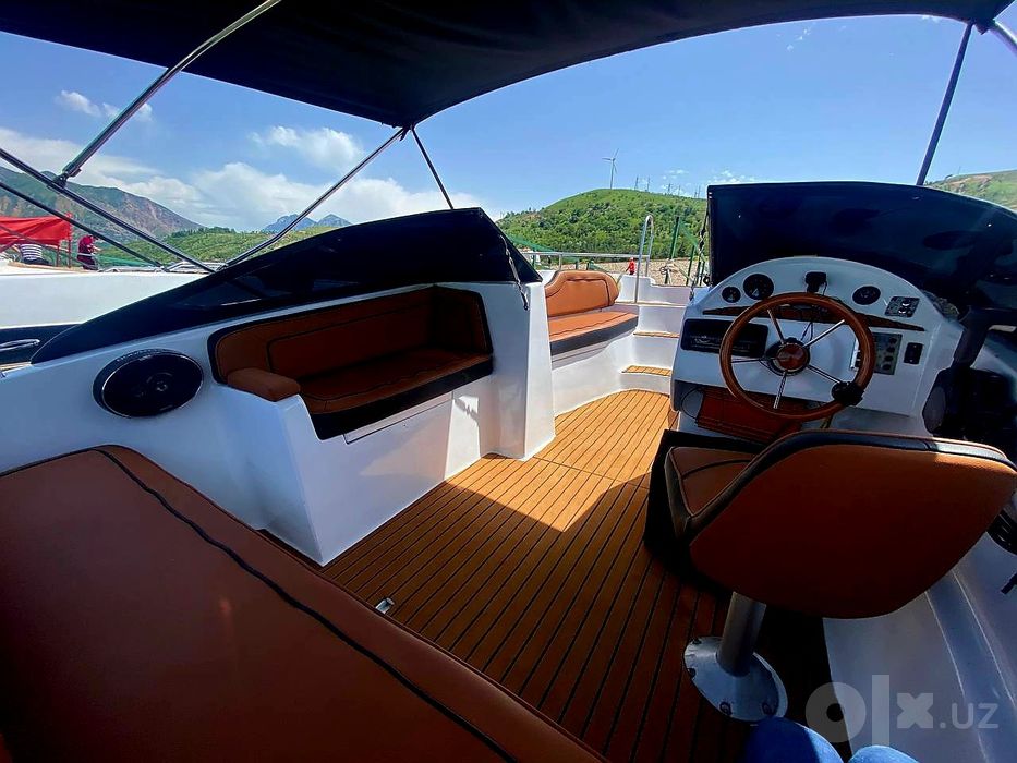 Продам срочно катер Barracuda 545 8ми местная  с подвесним мотором Hon