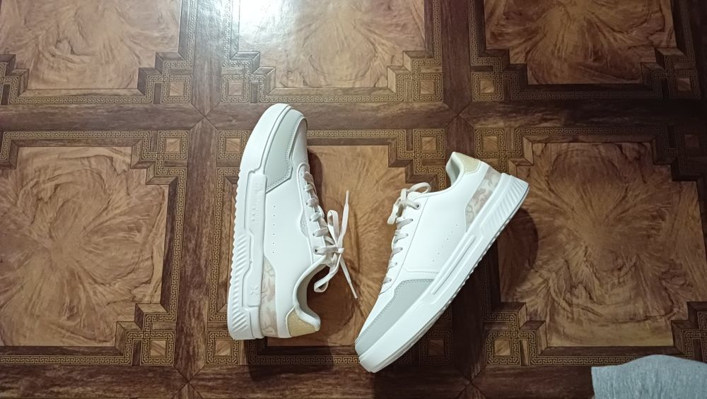 Кроссовки женские Xtep