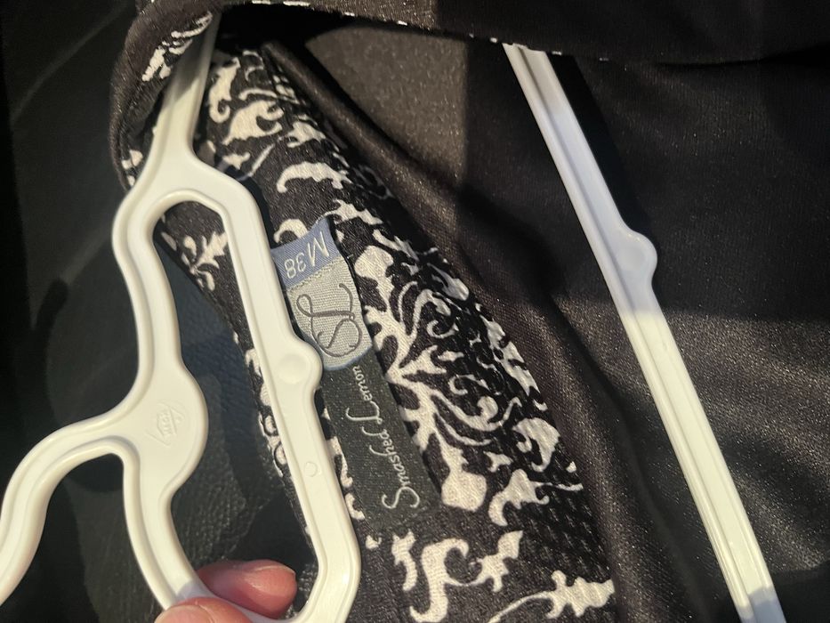 Фланела на сърчица, две елегантни сака и костюм със сако и потник