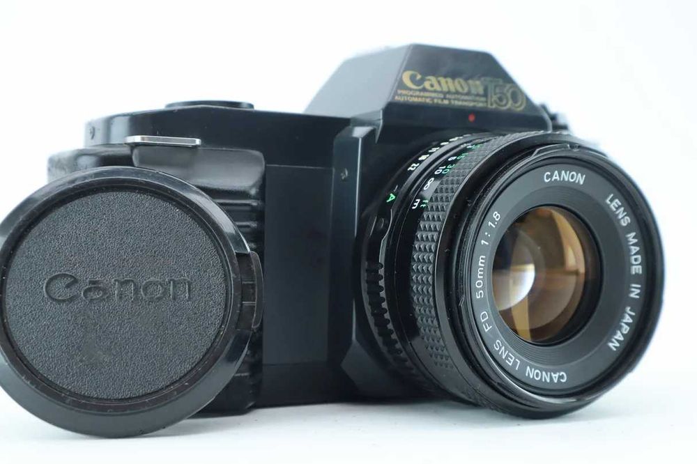 Новый Canon T50 с объективом 50mm  f/1.8
